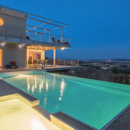 Luxurious In * Rochefort-du-Gard