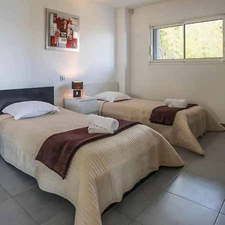 Feriehus Luxurious In Rochefort-du-Gard