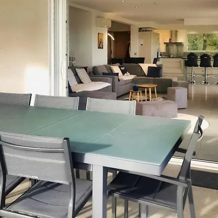 Luxurious In Rochefort-du-Gard